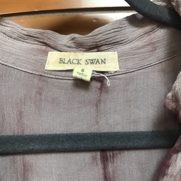 Worn only once - Picture 2 of 3